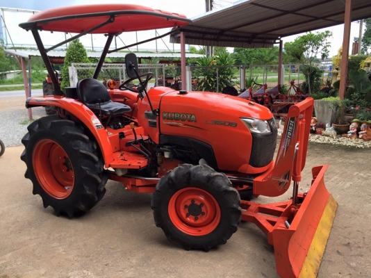 ขายรถไถ Kubota L3608(4WD) พร้อมใบมีดและผานพรวนช้าง รถพร้อมใช้งาน ขายรถไถ Kubota L3608(4WD) พร้อมใบมีดและผานพรวนช้าง รถพร้อมใช้งาน