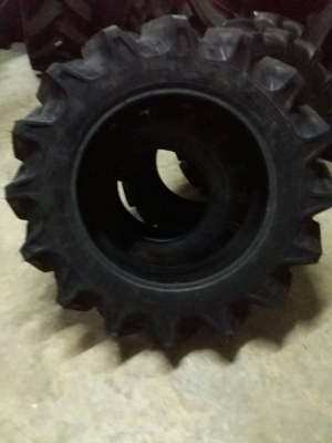 ยางรถไถใหม่  ขอบ  9.5-22  มีบริการจัดส่งใด้ทุกจังหวัดครับ