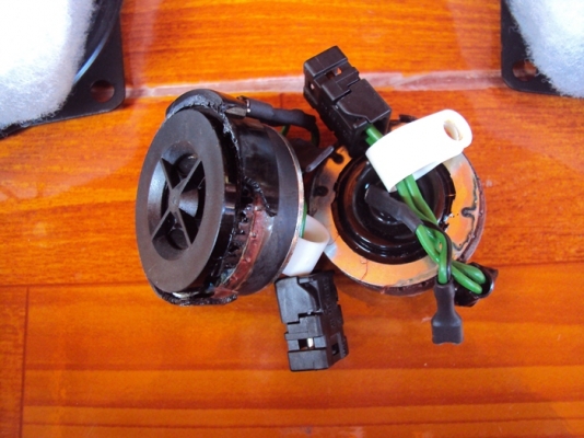 ขายลำโพงติดรถยนต์ครบชุด 6 ดอก ของเบนซ์ เยอรมัน