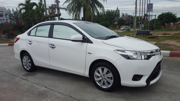 ขายรถเก๋ง โตโยต้า วีออส ปี 2013 เครื่อง 1500 แอร์แบร็ค 2 ใบ มีเอบีเอส กระจกไฟฟ้า พาวเวอร์ รถ 2 ปี วิ่งมาแค่ 33000 กิโลเมตร เองครับ