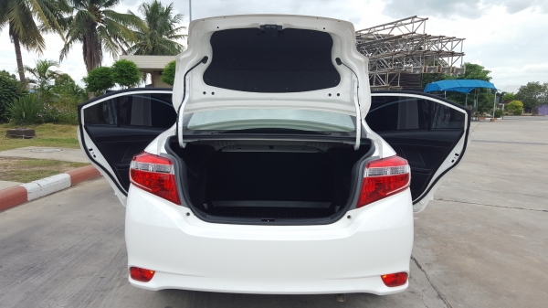 ขายรถเก๋ง โตโยต้า วีออส ปี 2013 เครื่อง 1500 แอร์แบร็ค 2 ใบ มีเอบีเอส กระจกไฟฟ้า พาวเวอร์ รถ 2 ปี วิ่งมาแค่ 33000 กิโลเมตร เองครับ