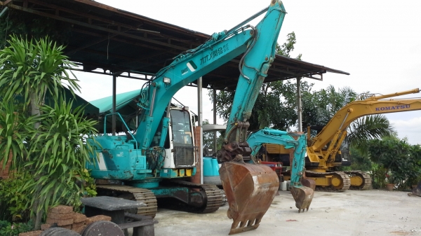 ขายรถแบคโฮ    KOMATSU  PC  138 US-2EO    เก่านอกรถพร้อมใช้งาน ปั้นนิ้ว คอลโทรสั้น ปั้นแรง  เครื่องดี เองแน่น แทรกสวยเต็ม มีไปพ์ปิ้ง  มีเอกสารแจ้งจำหนว่ยพร้อมราคาไม่แพงค่ะ