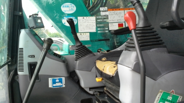 ขายรถแบคโฮ    KOMATSU  PC  138 US-2EO    เก่านอกรถพร้อมใช้งาน ปั้นนิ้ว คอลโทรสั้น ปั้นแรง  เครื่องดี เองแน่น แทรกสวยเต็ม มีไปพ์ปิ้ง  มีเอกสารแจ้งจำหนว่ยพร้อมราคาไม่แพงค่ะ