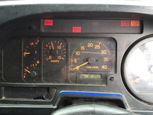 FTR  33P  200  แรงมีลีฟต์ติดท้าย  ไมล์ 121352 กม.  ราคา 840,000  บาท