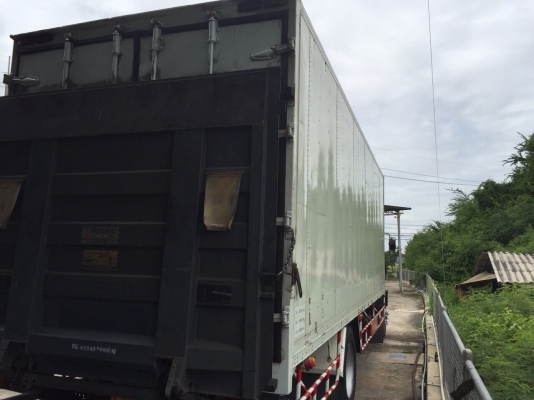 FTR  33P  200  แรงมีลีฟต์ติดท้าย  ไมล์ 121352 กม.  ราคา 840,000  บาท