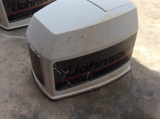 เครื่องวางท้าย Johnson V6 เครื่อง 225 แรง สภาพเดิมๆจากประเทศญี่ปุ่น นำเข้าจากประเทศญี่ปุ่น