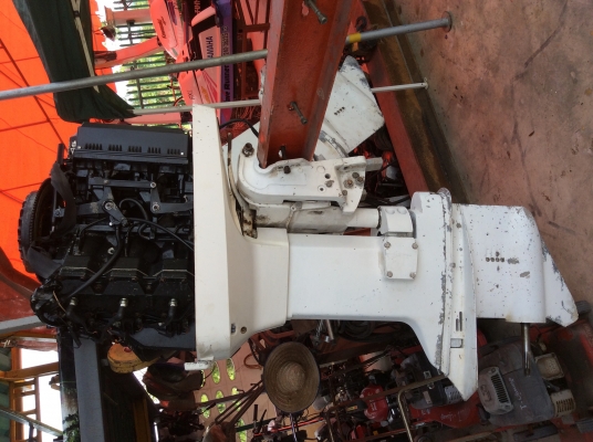 เครื่องวางท้าย Johnson V6 เครื่อง 225 แรง สภาพเดิมๆจากประเทศญี่ปุ่น นำเข้าจากประเทศญี่ปุ่น