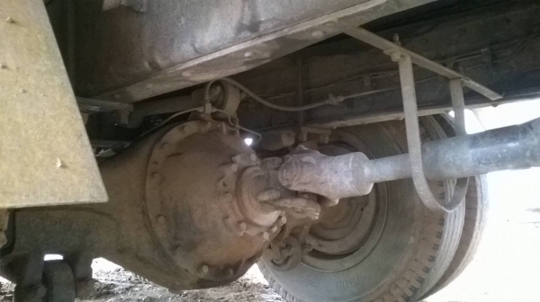 ขายเทนเลอร์ 10 ล้อ เพลาเดียว NISSAN UD ติดเครน TADANO 3 ตัน เครื่อง PD6 185 แรงม้า คัสซีสวยจัด สโลว์กลาง เบรคทิฟฟี่ พาวเวอร์ แอร์เย็น ทะเบียนพร้อมโอนครับ