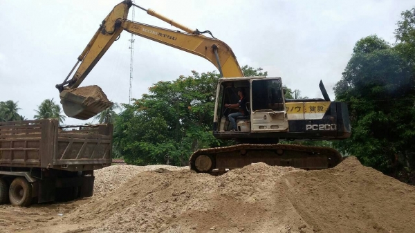 PC200-5 ไฟฟ้าครบ เอกสารเล่มทะเบียน พร้อมใช้