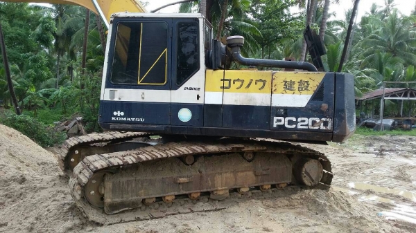 PC200-5 ไฟฟ้าครบ เอกสารเล่มทะเบียน พร้อมใช้