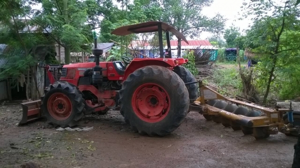 ขายรถไถ KUBOTA M9000 ปี 51 เอกสารเล่มทะเบียนครบ ยางหน้าใหม่ อุปกรณ์มีผานดันหน้า ผาน 6 และผาน 4 ราคาคุยกันได้ครับ ขายรถไถ KUBOTA M9000 ปี 51 เอกสารเล่มทะเบียนครบ ยางหน้าใหม่ อุปกรณ์มีผานดันหน้า ผาน 6 และผาน 4 ราคาคุยกันได้ครับ