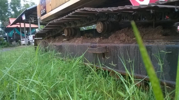 ขายแบคโฮ KOMATSU PC200-5 เอกสารใบอินวอยซ์ ไฟฟ้าตัดแล้ว คอนโทรลยาว เครื่องดี เอวแน่น โซ่+แทรคดีครับ ราคาคุยกันได้