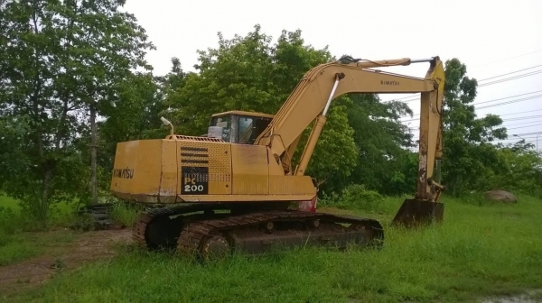 ขายแบคโฮ KOMATSU PC200-5 เอกสารใบอินวอยซ์ ไฟฟ้าตัดแล้ว คอนโทรลยาว เครื่องดี เอวแน่น โซ่+แทรคดีครับ ราคาคุยกันได้