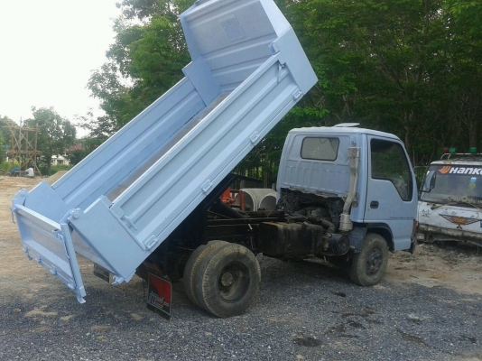 ขายรถบรรทุก 6 ล้อดัมพ์ ISUZU NKR 88 แรงม้าปี 2540 ราคา 350000