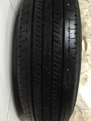 ขายยาง Bridgestone Duravis R611 195R15 ปี13 สภาพสวยๆ