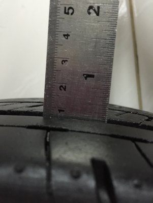 ขายยาง Bridgestone Duravis R611 195R15 ปี13 สภาพสวยๆ