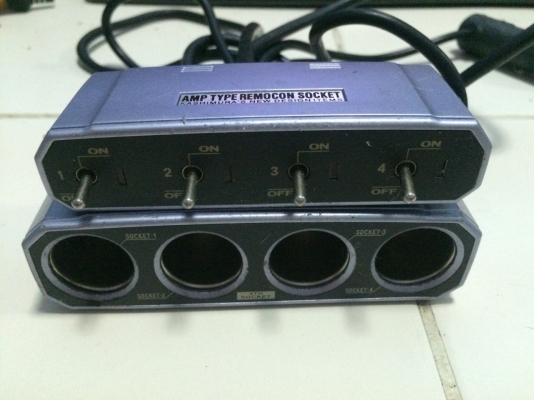 ที่จุดบุหรี่ 4 ช่อง ยี่ห้อ KASHIMURA มีไฟบอกเปิดปิด มือ2 ญี่ปุ่น