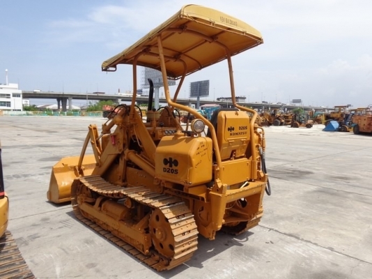 รถตักkomutsu d20s3 สภาพดีพร้อมใช้ เพิ่งเข้าจากญี่ปุ่น ราคาไม่แพงครับ