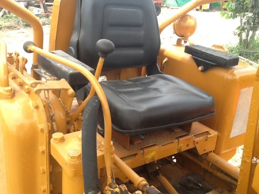 รถตักkomutsu d20s3 สภาพดีพร้อมใช้ เพิ่งเข้าจากญี่ปุ่น ราคาไม่แพงครับ