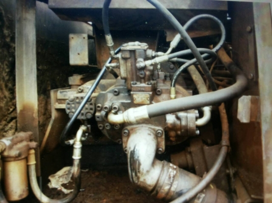 รถแบคโฮ EX200-2