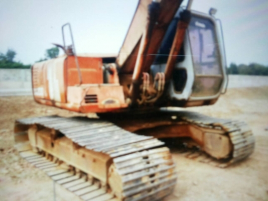 รถแบคโฮ EX200-2