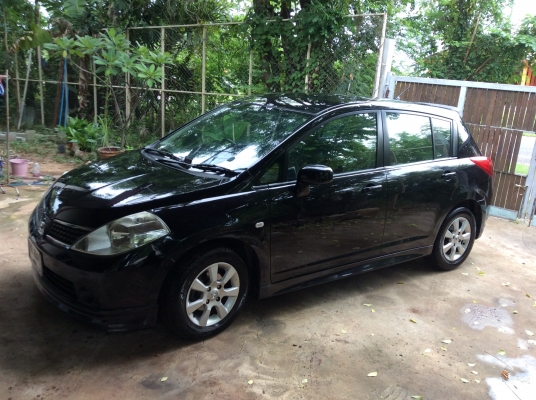 ขายนิสสัน ทีด้า5ประตู รถวิ่งไม่ถึงแสนโล ขายนิสสัน ทีด้า5ประตู รถวิ่งไม่ถึงแสนโล