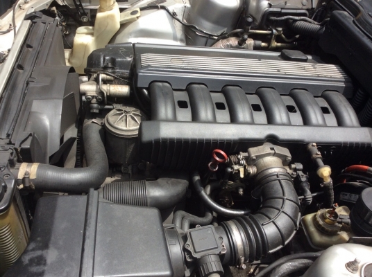 1995 BMW 520i เครื่อง2000cc เครื่องช่วงล่างดีสีสวยพร้อมใช้สวยๆ