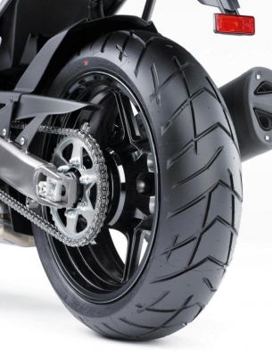 ยางใหม่ป้ายแดง Pirelli Scorpion ปี 2014 120/70/17- 160/60/17 ถูกมาก ยางใหม่ป้ายแดง Pirelli Scorpion ปี 2014 120/70/17- 160/60/17 ถูกมาก