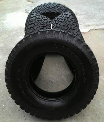 ขาย ยาง BF All 265/75 R 16 สวยๆ ขาย ยาง BF All 265/75 R 16 สวยๆ