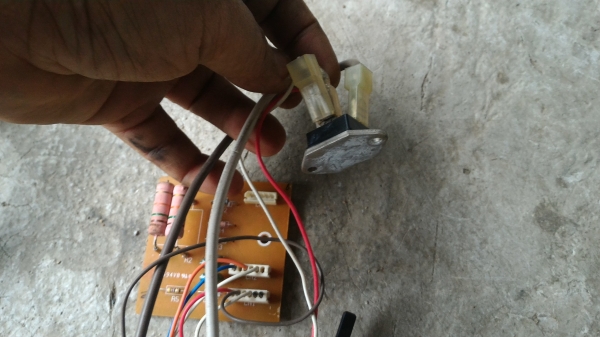 วงจรหรี่ไฟฟ้าขนาดใช้กับเครื่องใช้ถึง 4500 W. เอาไปใช้งานควบคุมความร้อนฮีตเตอร์ หรือความเร็วมอเตอร์ได้