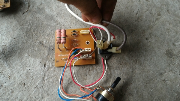 วงจรหรี่ไฟฟ้าขนาดใช้กับเครื่องใช้ถึง 4500 W. เอาไปใช้งานควบคุมความร้อนฮีตเตอร์ หรือความเร็วมอเตอร์ได้