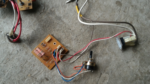 วงจรหรี่ไฟฟ้าขนาดใช้กับเครื่องใช้ถึง 4500 W. เอาไปใช้งานควบคุมความร้อนฮีตเตอร์ หรือความเร็วมอเตอร์ได้