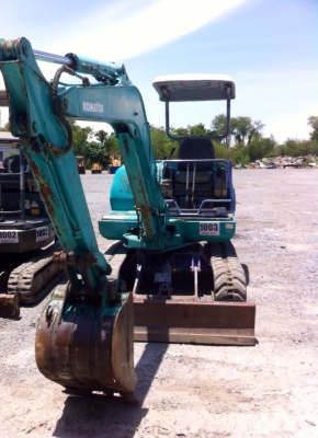 ขายรถขุดKOMATSU PC25 รุ่น7 ( รถเก่านอก100\% ) คอลโทนสั้นนำ้มัน เครื่อง 3 สูบ มีเอกสารพร้อม  ติดต่อ 085-5632278