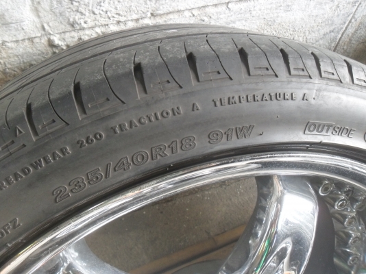 ล้อแม็ก 18นิ้ว 5รู114 พร้อมยาง สวยๆ 4 ล้อ ราคา 8800 บาท