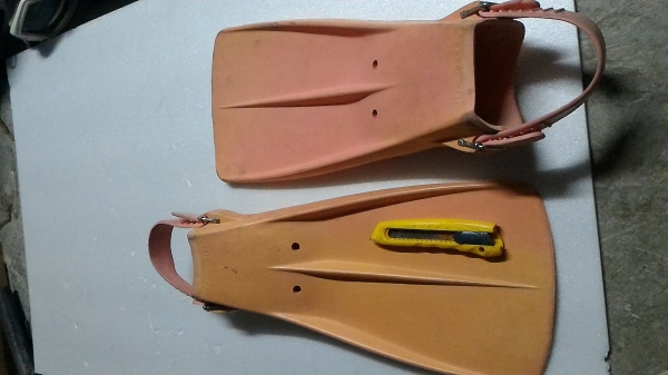 ตีนกบว่ายน้ำ DIVEWAYS ช่วยให้การว่ายน้ำง่ายและเบาแรงขึ้นเยอะ ใช้ได้กับทุกขนาดเท้าปรับได้