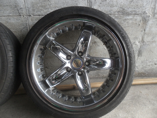 ล้อแม็ก 18นิ้ว 5รู114 พร้อมยาง สวยๆ 4 ล้อ ราคา 8800 บาท