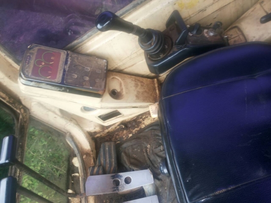 รถแบคโฮ CAT 320 V1ใช้งานดี มีทะเบียน