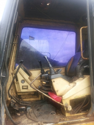 รถแบคโฮ CAT 320 V1ใช้งานดี มีทะเบียน