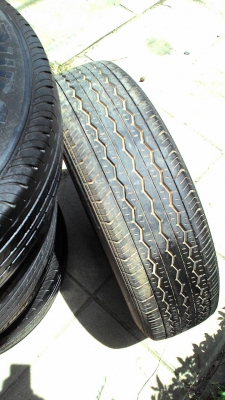 195R15C BRIDGESTONE RD-613 มี 1 เส้น tel.081-427-3941