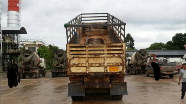 ขายด่วนHINOหัวลากพร้อมหางสามเพลาดั้มราคาไม่แพงโทร0856842587