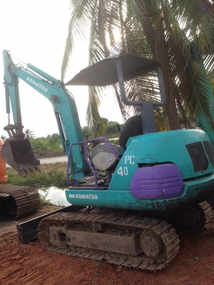 ฝากขายค่ะ รถขุดเล็กเก่าในแต่สภาพดีมาก Komatsu PC30-7 แทรคเหล็ก สภาพพร้อมใช้งานค่ะ