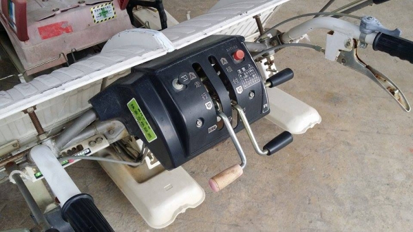 รถดำนาเดินตาม  MITSUBISHI  รุ่น MP460 (1)  เก่าญี่ปุ่น  ดำนา 4 แถว  ขนาดกระทัดรัด สภาพสวย  เครื่องยนต์ติดง่าย