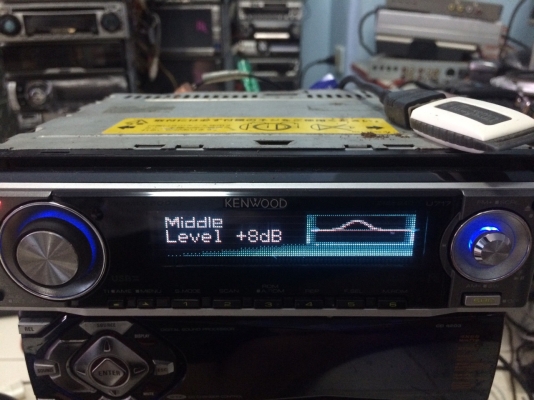 Kenwood U717 24Bit 5V USB MP3 CD หน้าจอสไลด์ไฟฟ้า ปรับระดับได้3ระดับ กราฟฟิกหน้าจอ โปรเซเซอร์ในตัว ปรีเอ้า2ชุด ฤีป 1ชุด คุมกล่องCD มือ2 ญี่ปุ่น