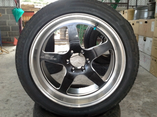 แม๊กซ์ติดยางขอบ 22"285/45R22