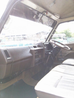 ขายครับISUZU BUDDY ตู้บรรทุก ปี1995 เครื่อง 2500 สภาพพร้อมใช้งาน