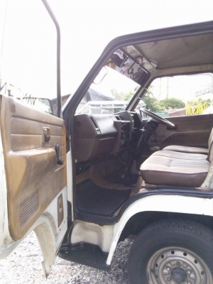 ขายครับISUZU BUDDY ตู้บรรทุก ปี1995 เครื่อง 2500 สภาพพร้อมใช้งาน