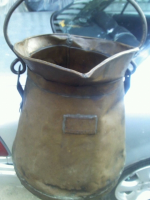 ที่ตวงน้ำมันทองเหลืองงานเก่าหนัก 2 กิโล