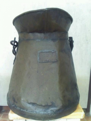 ที่ตวงน้ำมันทองเหลืองงานเก่าหนัก 2 กิโล