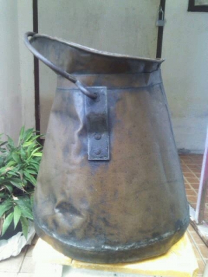 ที่ตวงน้ำมันทองเหลืองงานเก่าหนัก 2 กิโล