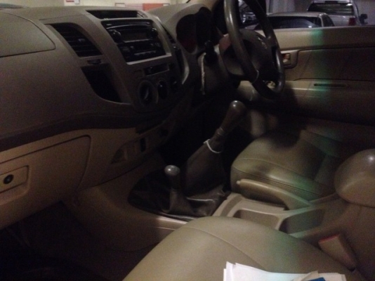 ขาย TOYOTA VIGO 4 WD CAB 3.0 G ปี 06เกียร์ธรรมดา